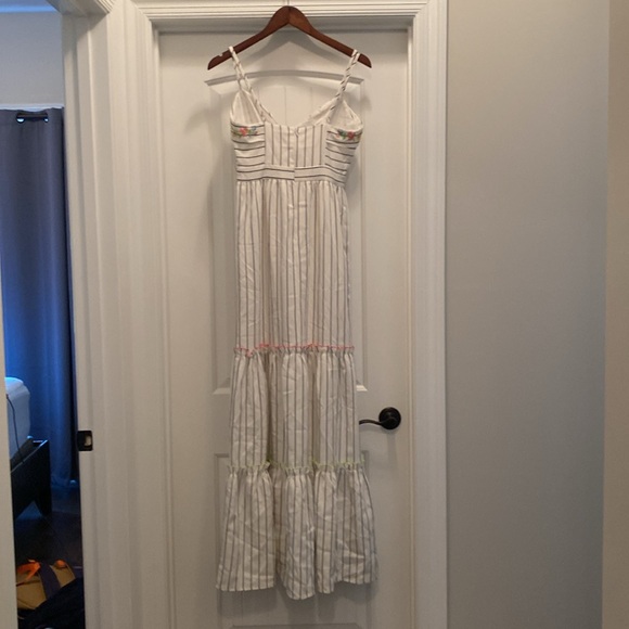 Foxiedox Dress - Picture 3 of 4